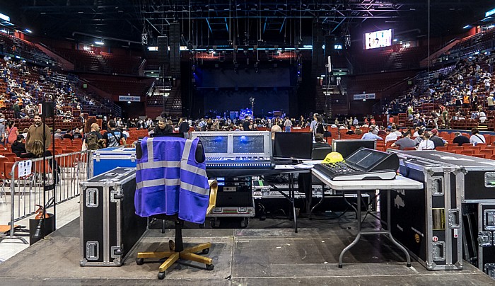Mediolanum Forum: Mark Knopfler Assago