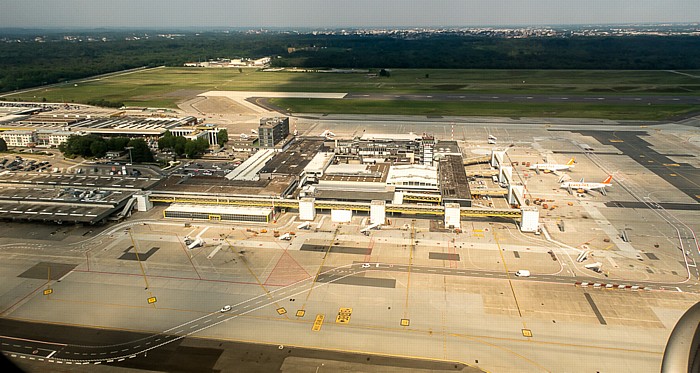 Mailand Aeroporto di Milano-Malpensa 2015-05-29 Flug EZY2555 Mailand-Malpensa (MXP/LIMC) - München Franz Josef Strauß (MUC/EDDM) Luftbild aerial photo