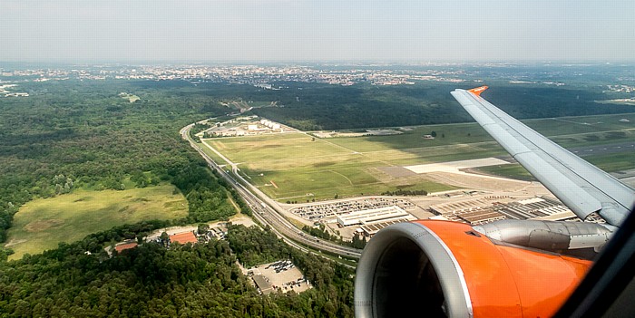 Mailand Aeroporto di Milano-Malpensa 2015-05-29 Flug EZY2555 Mailand-Malpensa (MXP/LIMC) - München Franz Josef Strauß (MUC/EDDM) Luftbild aerial photo