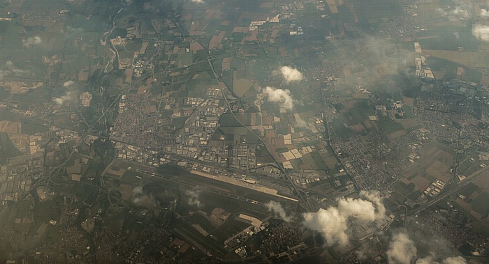 Lombardei 2015-05-29 Flug EZY2555 Mailand-Malpensa (MXP/LIMC) - München Franz Josef Strauß (MUC/EDDM) Luftbild aerial photo