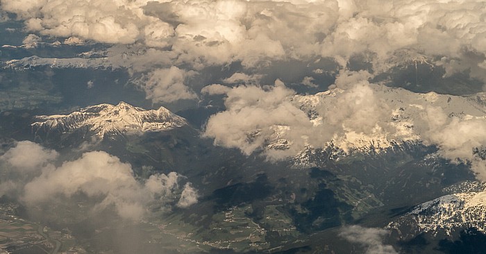 Alpen 2015-05-29 Flug EZY2555 Mailand-Malpensa (MXP/LIMC) - München Franz Josef Strauß (MUC/EDDM) Luftbild aerial photo