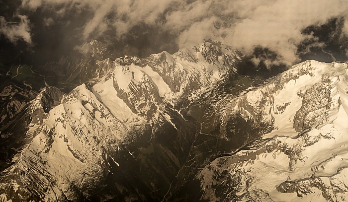 Alpen 2015-05-29 Flug EZY2555 Mailand-Malpensa (MXP/LIMC) - München Franz Josef Strauß (MUC/EDDM) Luftbild aerial photo