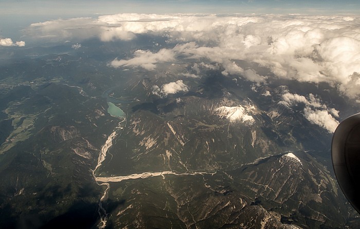 Bayern - Landkreis Bad Tölz-Wolfratshausen: Vorkarwendel / Isarwinkel 2015-05-29 Flug EZY2555 Mailand-Malpensa (MXP/LIMC) - München Franz Josef Strauß (MUC/EDDM) Rißtal Sylvensteinspeicher Luftbild aerial photo