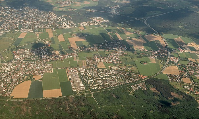 Bayern - Landkreis München: Unterhaching (links) und Taufkirchen Landkreis München
