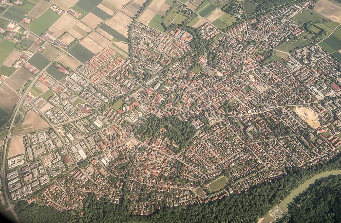 Bayern - Landkreis München: Ismaning 2015-05-29 Flug EZY2555 Mailand-Malpensa (MXP/LIMC) - München Franz Josef Strauß (MUC/EDDM) Luftbild aerial photo