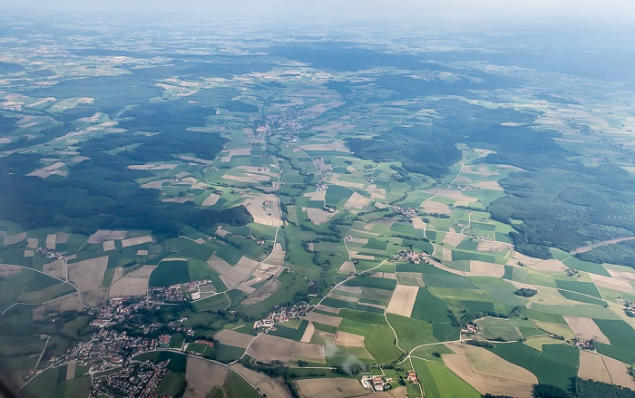 Bayern - Landkreis Erding 2015-05-29 Flug EZY2555 Mailand-Malpensa (MXP/LIMC) - München Franz Josef Strauß (MUC/EDDM) Isen Isental Lengdorf Luftbild aerial photo