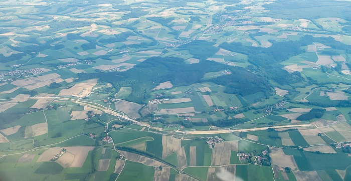 Bayern - Landkreis Erding: Bauarbeiten an der künftigen Bundesautobahn A 94 Landkreis Erding