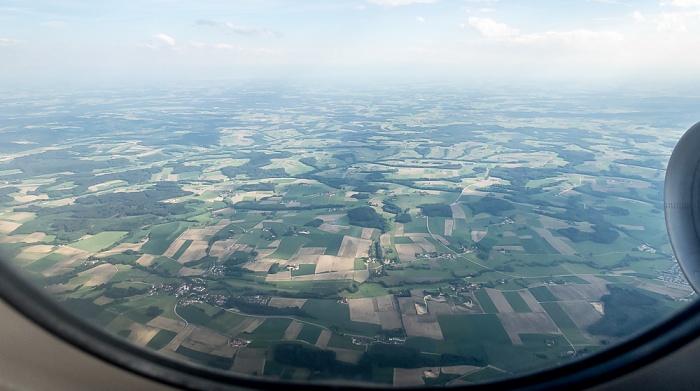 Bayern - Landkreis Erding: Gattergebirge 2015-05-29 Flug EZY2555 Mailand-Malpensa (MXP/LIMC) - München Franz Josef Strauß (MUC/EDDM) Dorfen Schwindkirchen Luftbild aerial photo