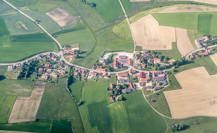 Bayern - Landkreis Erding: Hofstarring (Steinkirchen) 2015-05-29 Flug EZY2555 Mailand-Malpensa (MXP/LIMC) - München Franz Josef Strauß (MUC/EDDM) Luftbild aerial photo
