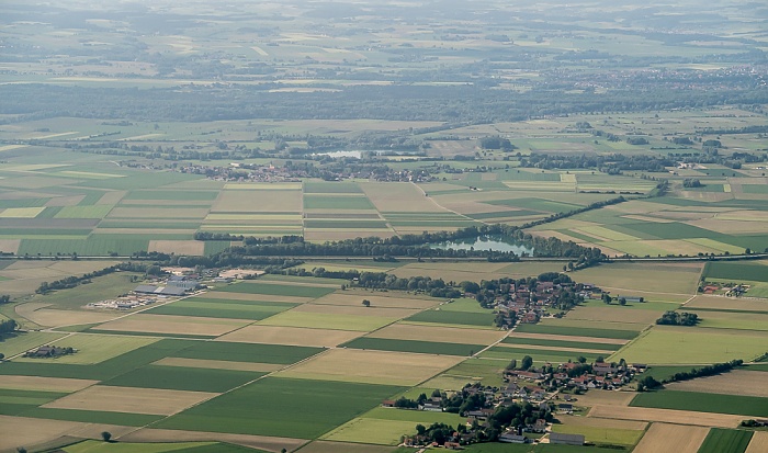 Bayern - Landkreis Erding 2015-05-29 Flug EZY2555 Mailand-Malpensa (MXP/LIMC) - München Franz Josef Strauß (MUC/EDDM) Langenpreising Mittlere-Isar-Kanal Thenn Thenner Weiher Wartenberg (Oberbayern) Zustorf Zustorfer Weiher Luftbild aerial photo