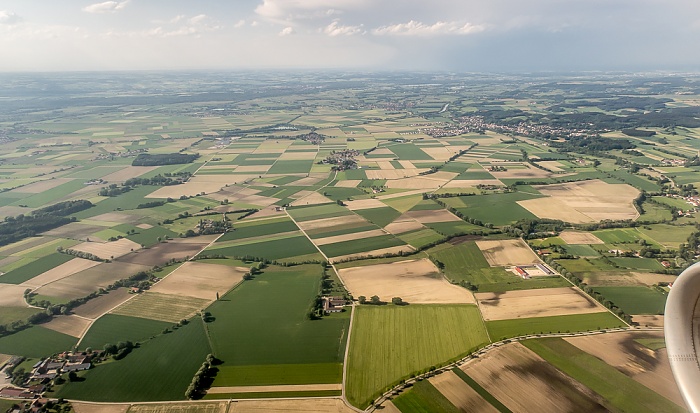 Bayern - Landkreis Erding 2015-05-29 Flug EZY2555 Mailand-Malpensa (MXP/LIMC) - München Franz Josef Strauß (MUC/EDDM) Langenpreising Thenn Thenner Weiher Wartenberg (Oberbayern) Zustorf Zustorfer Weiher Luftbild aerial photo