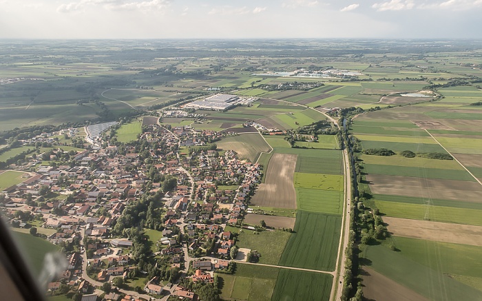 Bayern - Landkreis Erding: Eitting 2015-05-29 Flug EZY2555 Mailand-Malpensa (MXP/LIMC) - München Franz Josef Strauß (MUC/EDDM) Kieswerk Rohrdorfer Berglern Luftbild aerial photo