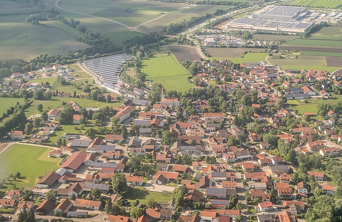 Bayern - Landkreis Erding: Eitting 2015-05-29 Flug EZY2555 Mailand-Malpensa (MXP/LIMC) - München Franz Josef Strauß (MUC/EDDM) Luftbild aerial photo