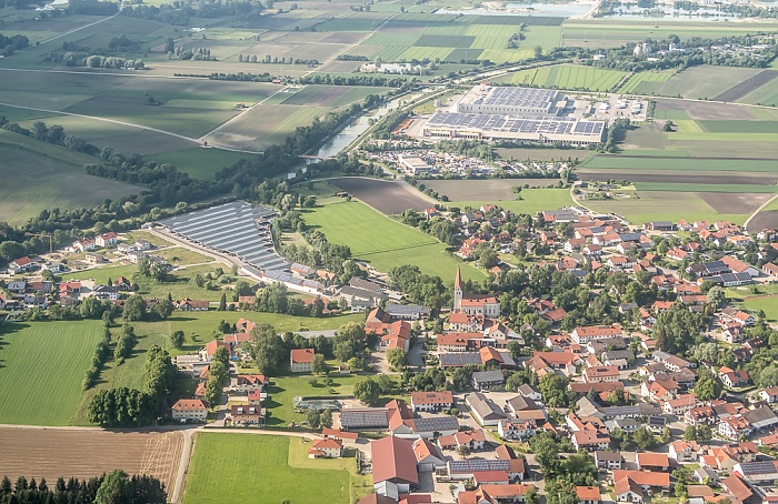 Bayern - Landkreis Erding: Eitting 2015-05-29 Flug EZY2555 Mailand-Malpensa (MXP/LIMC) - München Franz Josef Strauß (MUC/EDDM) Mittlere-Isar-Kanal Luftbild aerial photo