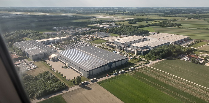 Bayern - Landkreis Erding: Gewerbegebiet Schwaig 2015-05-29 Flug EZY2555 Mailand-Malpensa (MXP/LIMC) - München Franz Josef Strauß (MUC/EDDM) Luftbild aerial photo