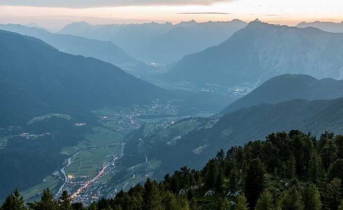 Hochoetz Blick von der Bielefelder Hütte (v.l.): Ötztal, Inntal, Tschirgant und Lechtaler Alpen