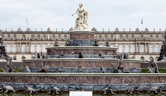 Herreninsel Schlosspark Herrenchiemsee: Latonabrunnen Schloss Herrenchiemsee