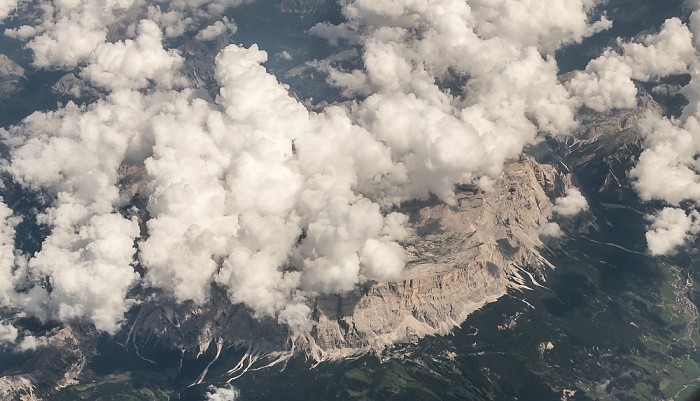 Alpen 2015-07-22 Flug DLA8196 München Franz Josef Strauß (MUC/EDDM) - Florenz (FLR/LIRQ) Luftbild aerial photo