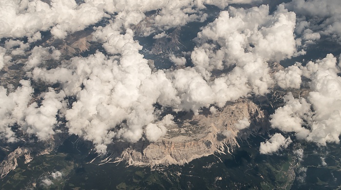 Alpen 2015-07-22 Flug DLA8196 München Franz Josef Strauß (MUC/EDDM) - Florenz (FLR/LIRQ) Luftbild aerial photo
