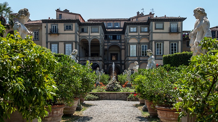 Centro Storico: Palazzo Pfanner Lucca