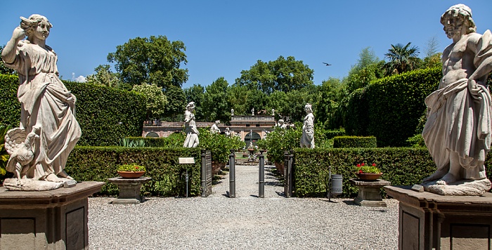 Centro Storico: Palazzo Pfanner (Garten) Lucca