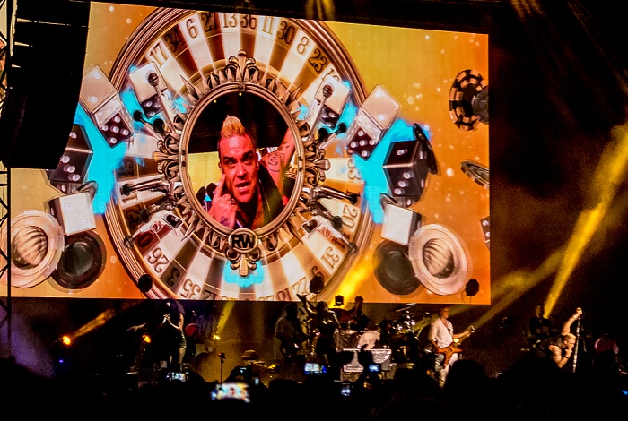 Piazza Napoleone (Lucca Summer Festival): Robbie Williams Lucca