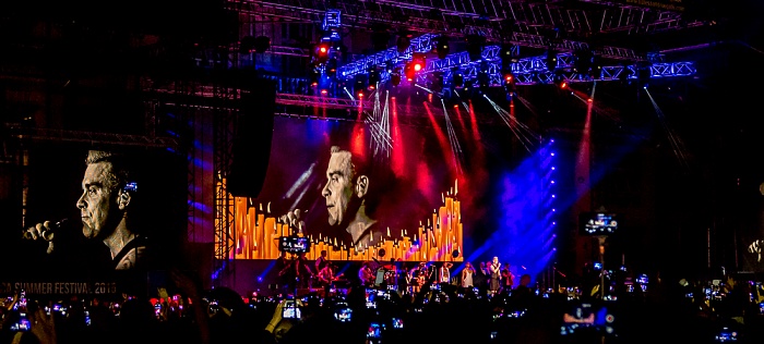 Piazza Napoleone (Lucca Summer Festival): Robbie Williams Lucca