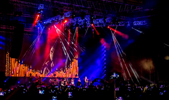 Piazza Napoleone (Lucca Summer Festival): Robbie Williams Lucca