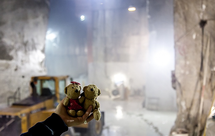 Carrara Apuanische Alpen (Bacino di Fantiscritti): Unterirdischer Marmor-Steinbruch Galeria Ravaccione - Teddine und Teddy Marmor-Steinbrüche