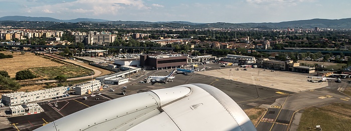 Flughafen Florenz (Aeroporto di Firenze-Peretola “Amerigo Vespucci”) 2015-07-26 Flug DLA8197 Florenz (FLR/LIRQ) - München Franz Josef Strauß (MUC/EDDM) Luftbild aerial photo