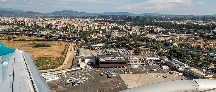 Flughafen Florenz (Aeroporto di Firenze-Peretola “Amerigo Vespucci”) 2015-07-26 Flug DLA8197 Florenz (FLR/LIRQ) - München Franz Josef Strauß (MUC/EDDM) Dom Luftbild aerial photo