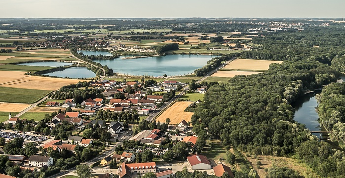 Bayern - Landkreis Freising (v.u.): Achering, Pullinger Weiher, Pulling 2015-07-26 Flug DLA8197 Florenz (FLR/LIRQ) - München Franz Josef Strauß (MUC/EDDM) Luftbild aerial photo