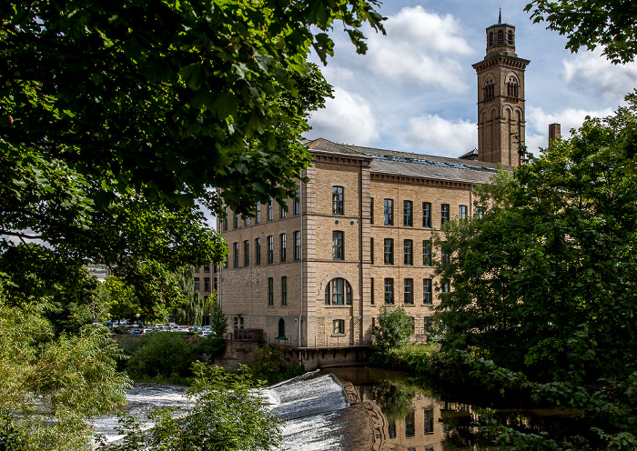 Saltaire: River Aire und Salts Mill City of Bradford