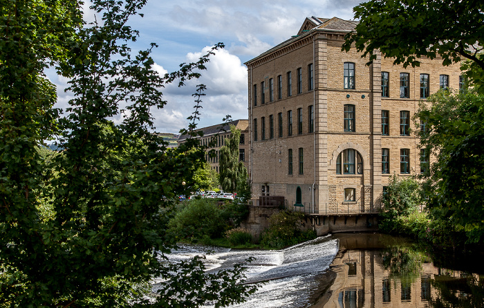 Saltaire: River Aire und Salts Mill City of Bradford