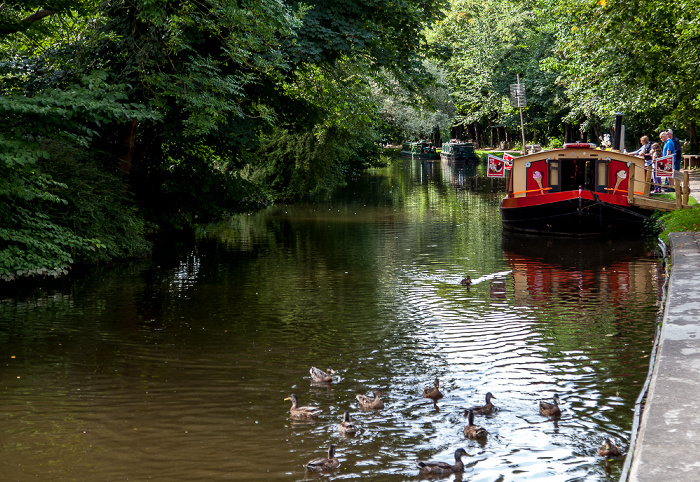 City of Bradford Saltaire: Leeds and Liverpool Canal