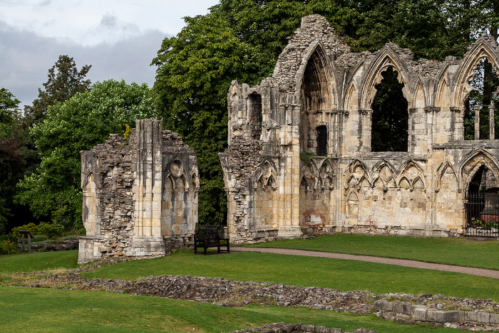 Yorkshire Museum Gardens: St Mary's Abbey