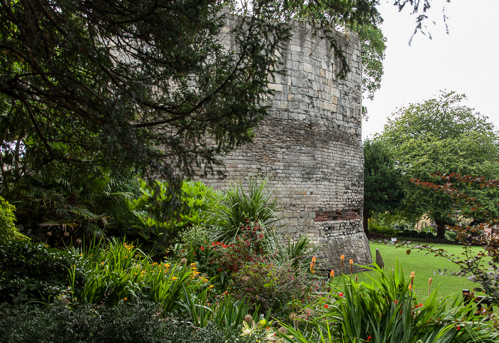 Yorkshire Museum Gardens: Multangular Tower York