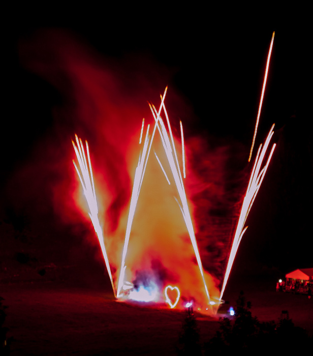 Blick vom Feurigen Tatzlwurm: Feuerwerk Tatzelwurm