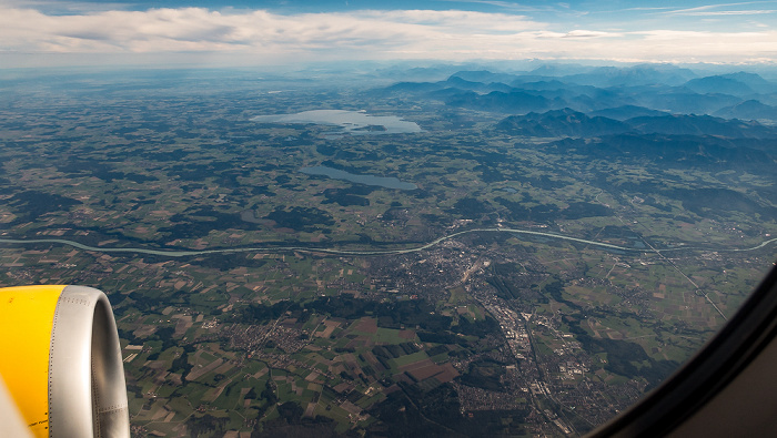 Bayern 2015-10-03 Flug VLG1813 München Franz Josef Strauß (MUC/EDDM) - Barcelona (BCN/LEBL) Luftbild aerial photo