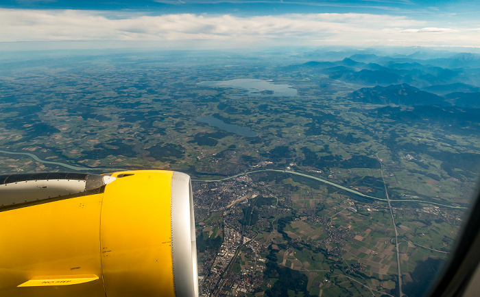 Bayern 2015-10-03 Flug VLG1813 München Franz Josef Strauß (MUC/EDDM) - Barcelona (BCN/LEBL) Luftbild aerial photo