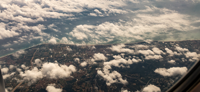 Katalonien 2015-10-03 Flug VLG1813 München Franz Josef Strauß (MUC/EDDM) - Barcelona (BCN/LEBL) Luftbild aerial photo