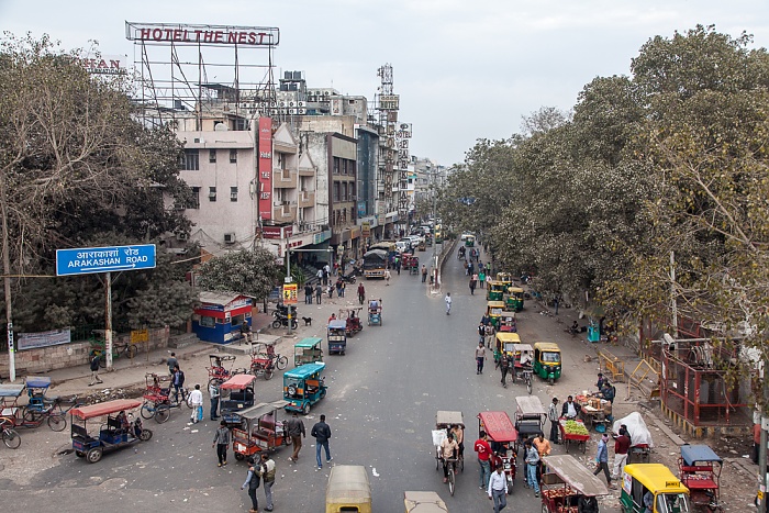 Blick von der DB Gupta Road: Qutab Road Delhi