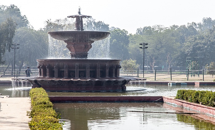 New Delhi: Brunnen am India Gate