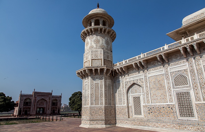 Agra Itimad-ud-Daula-Mausoleum