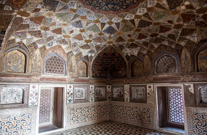 Itimad-ud-Daula-Mausoleum Agra