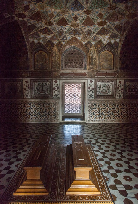 Agra Itimad-ud-Daula-Mausoleum