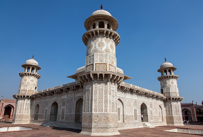 Itimad-ud-Daula-Mausoleum Agra