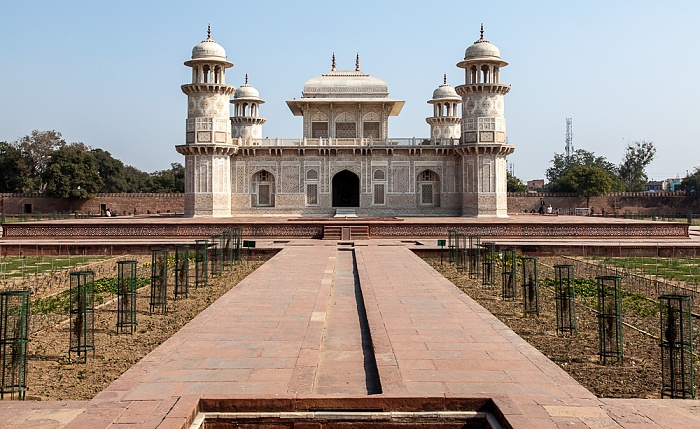 Agra Itimad-ud-Daula-Mausoleum