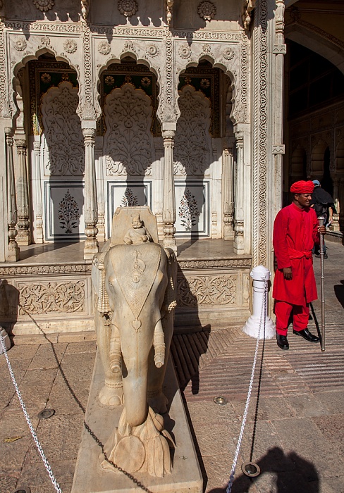 Jaipur City Palace: Rajendra Pol (Sarhad-ki-Deorhi)