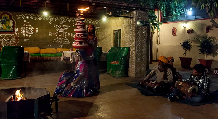 Restaurant Indiana: Traditionelle Tanzvorführung Jaipur